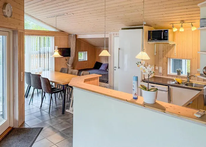 3 Bedroom Stunning In Semesterbostad *