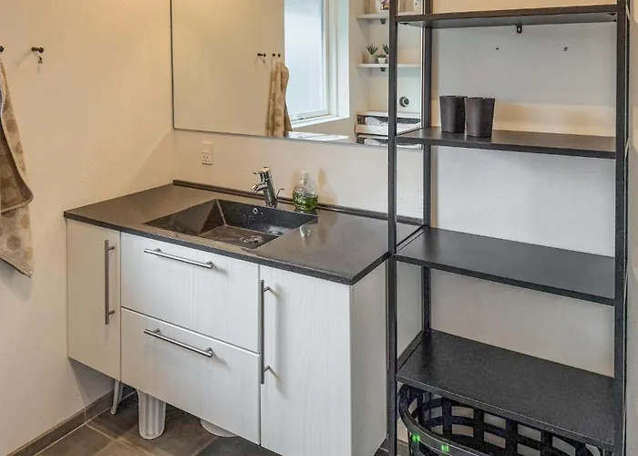 Semesterbostad 3 Bedroom Stunning In